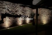 Privater Innenhof bei Nacht