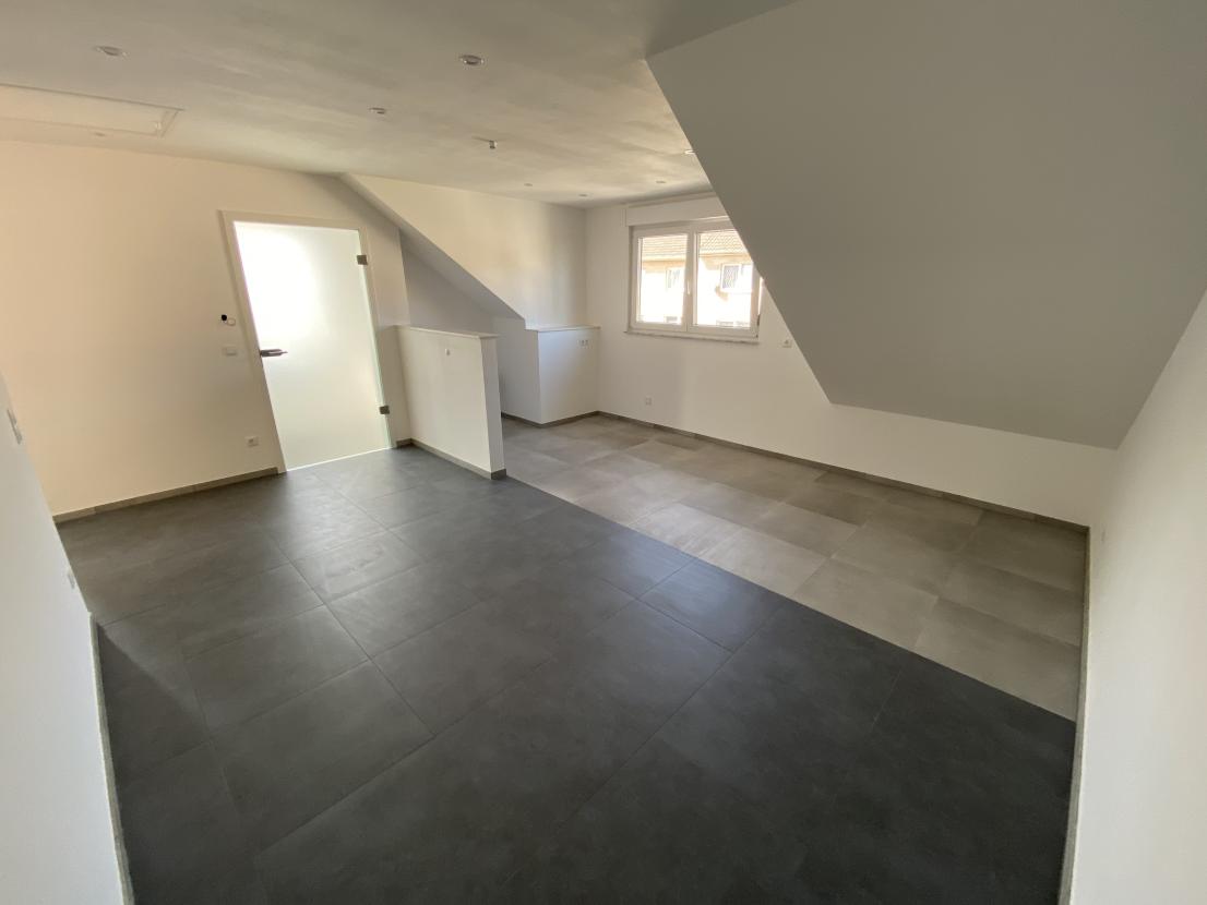 DG vermietete Wohnung - WZ/EZ