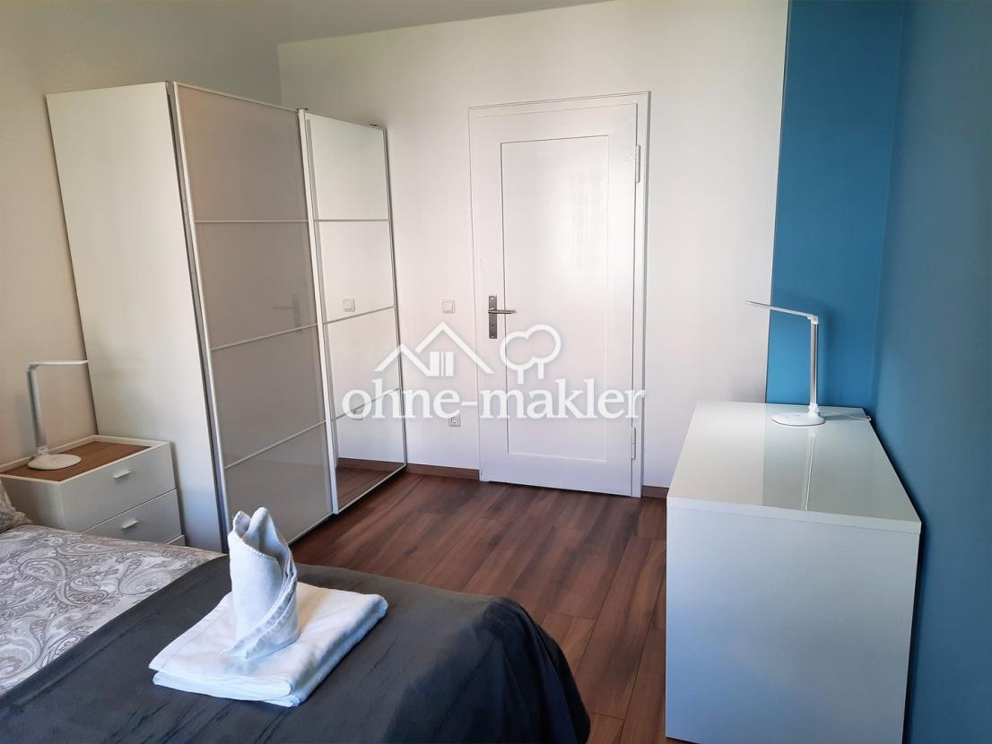 2. Schlafzimmer Schreibtisch