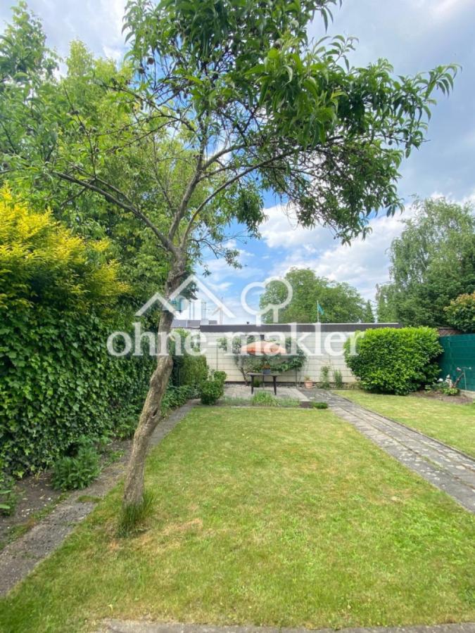 Garten mit Sitzplatz im Freien