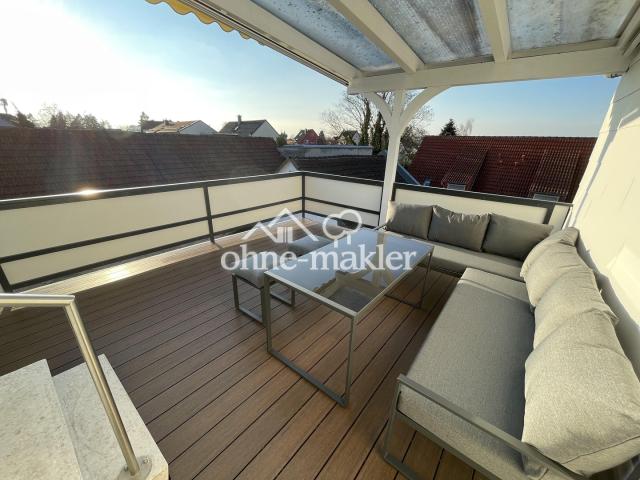 Große Terrasse mit Blick