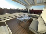 Große Terrasse mit Blick
