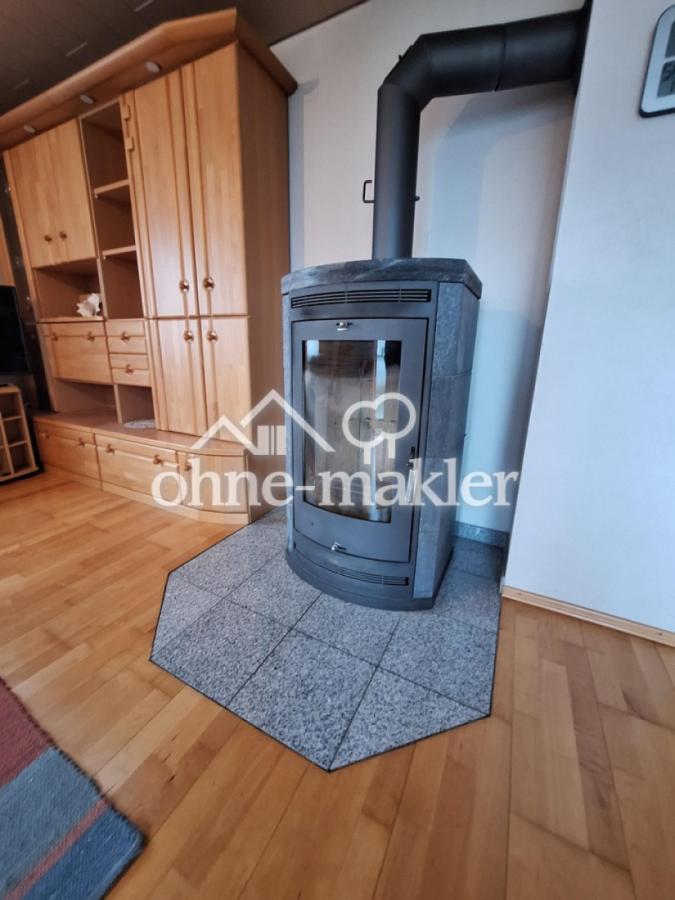 EG Wohnzimmer Kachelofen