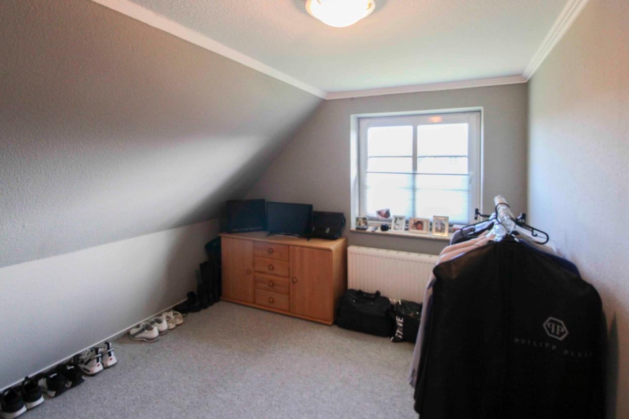 Ankleide oder Schlafzimmer 3