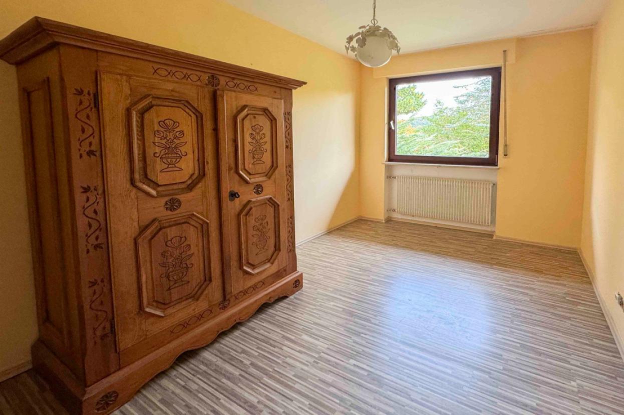 Büro EG
