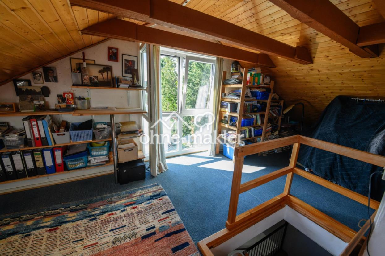 Dachgeschoss, großes Fenster