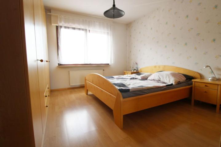Schlafzimmer Bild 1