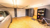 Garage - (KI generiert)
