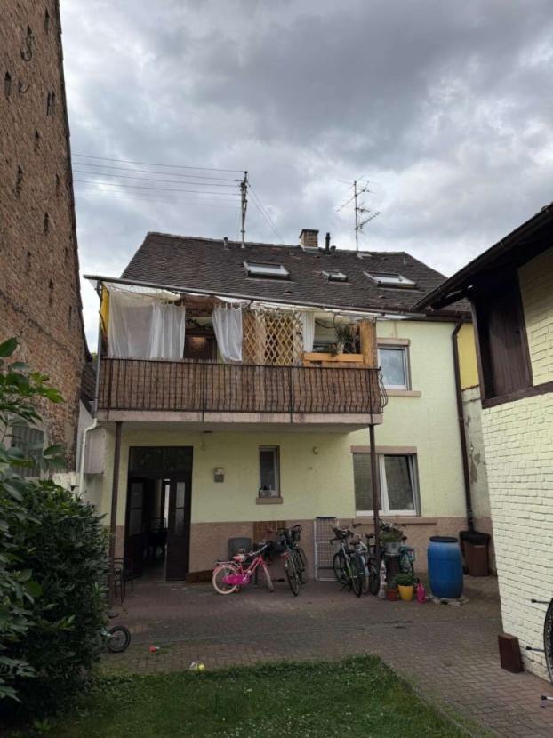Hausrückseite