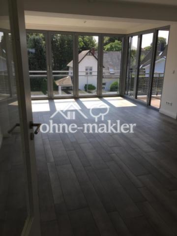 Bodentiefe Fenster/ Südbalkon