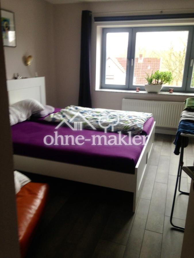 Schlafzimmer 1 möbliert
