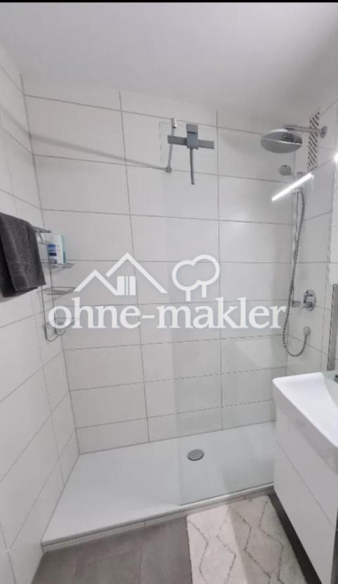 große neue Regendusche