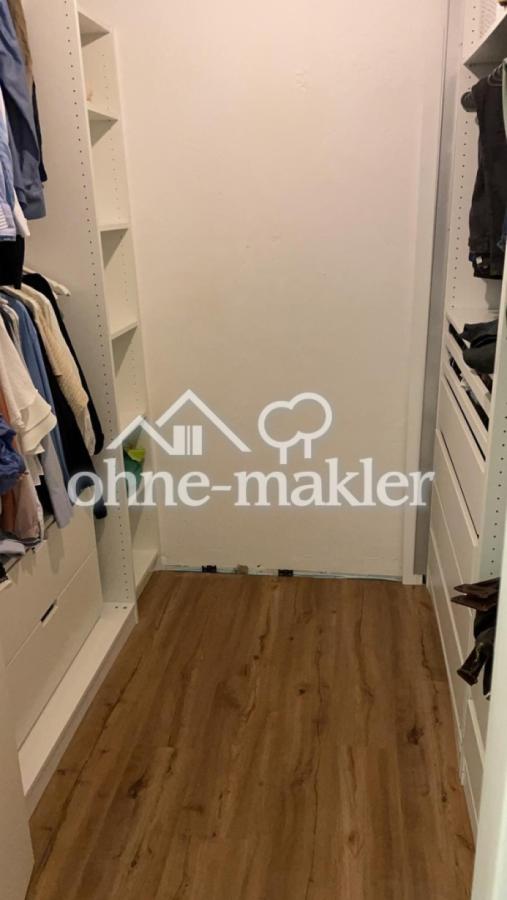 begehbarer Kleiderschrank