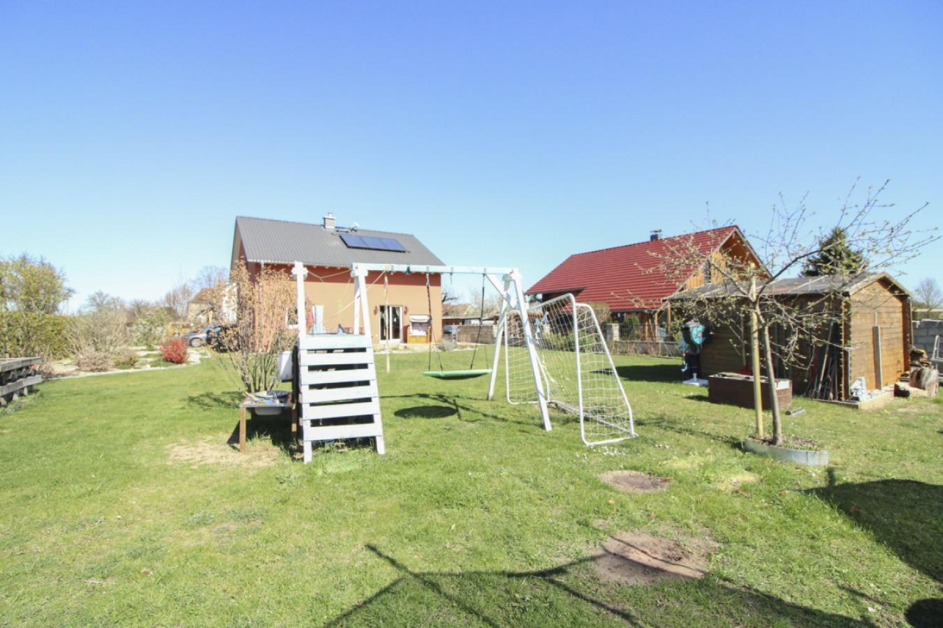 Garten mit Spielbereich
