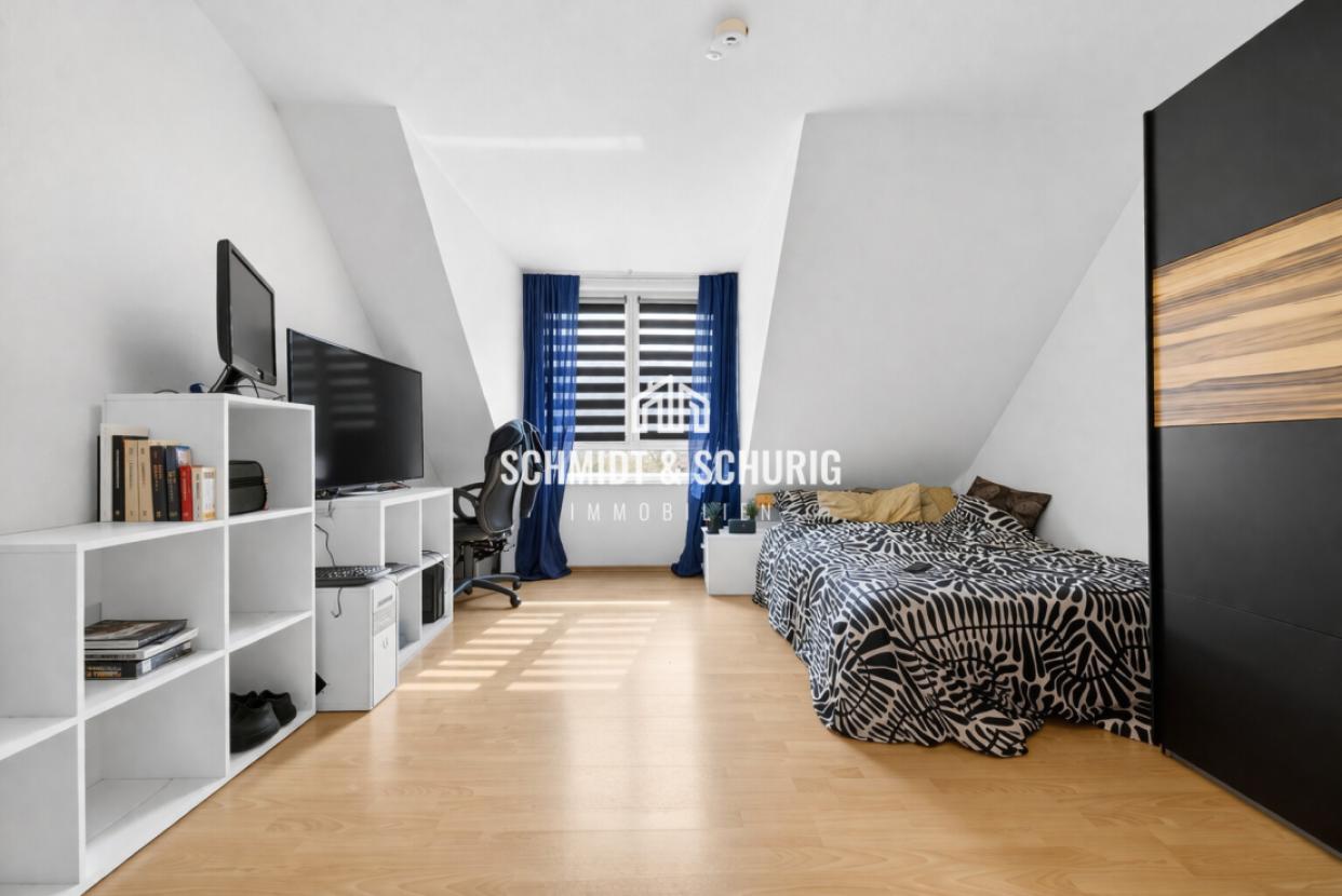 Schlafzimmer 1