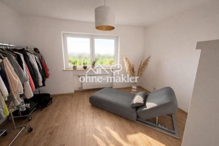 Kinderzimmer/Büro 