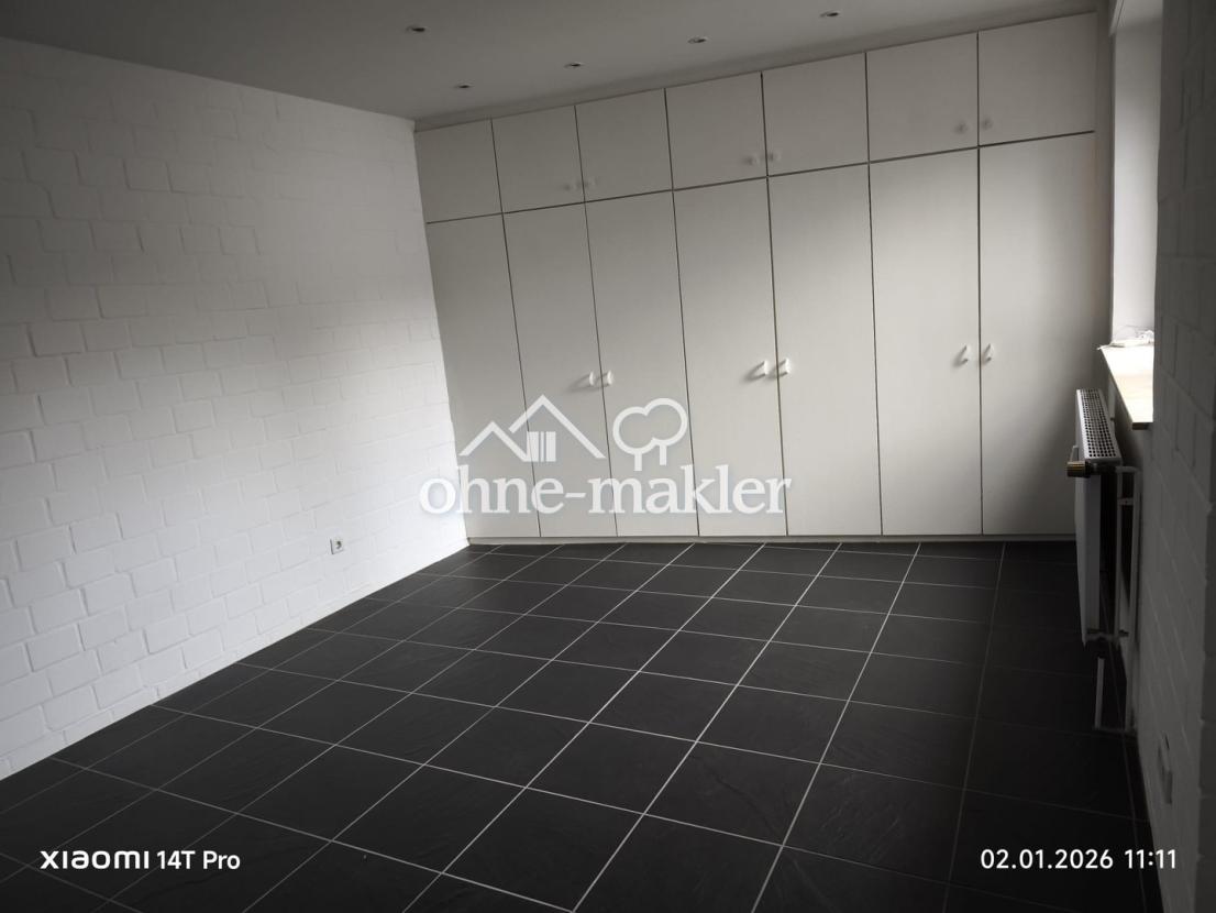 Schlafzimmer mit Einbauschrank