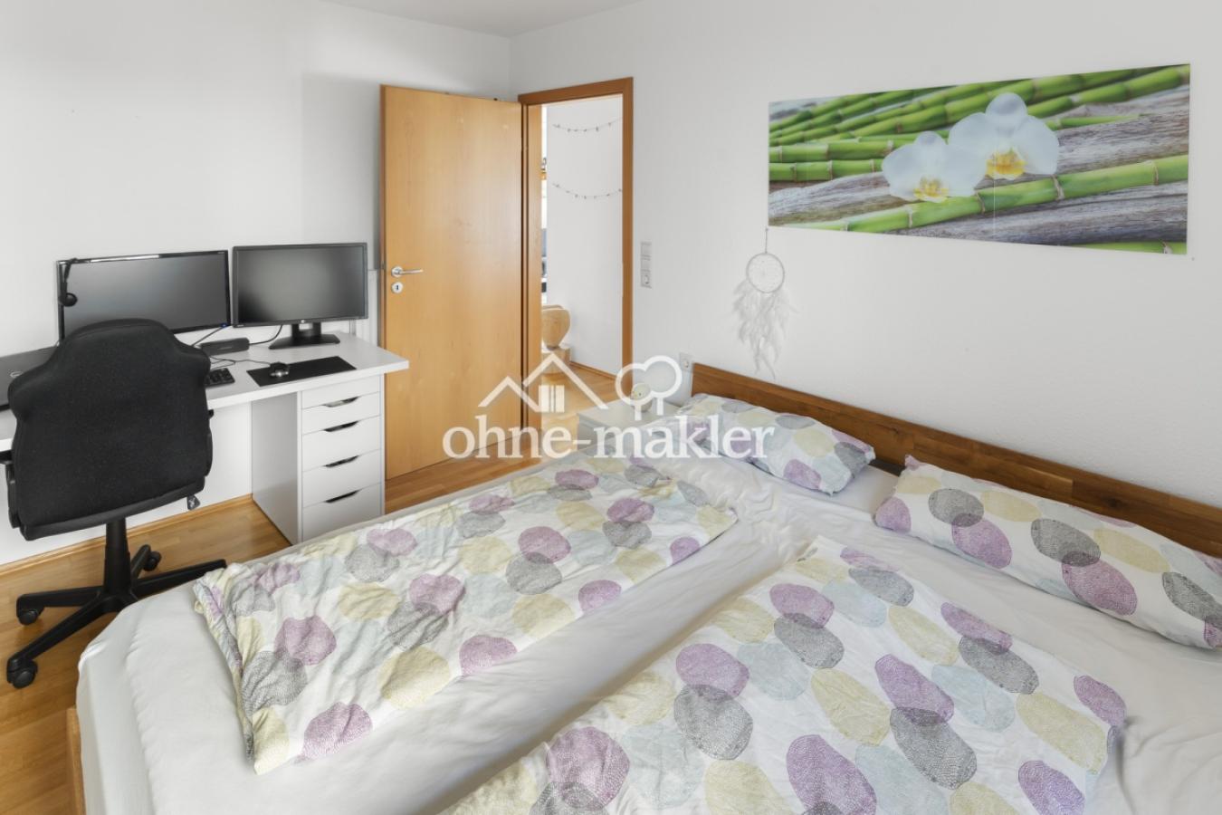 Schlafzimmer 1