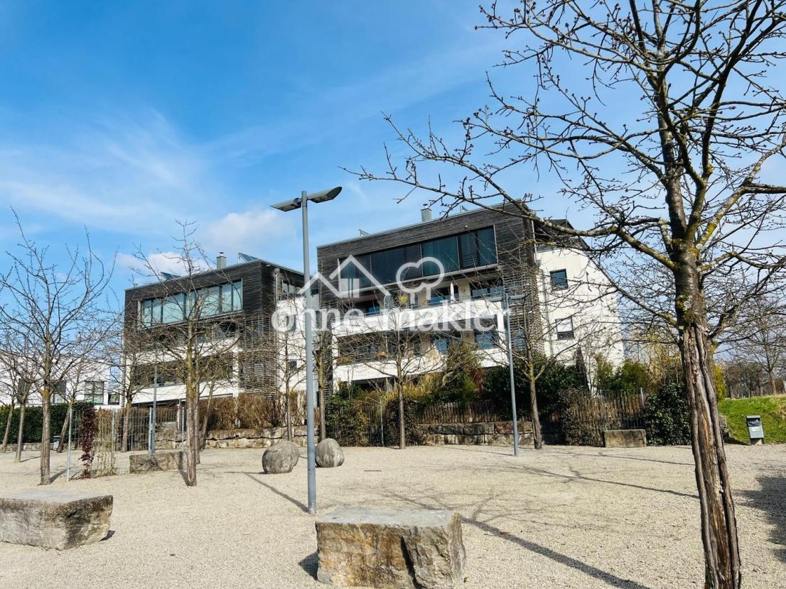 Außenansicht gesamtes Gebäude