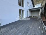 Terrasse mit Unterstand