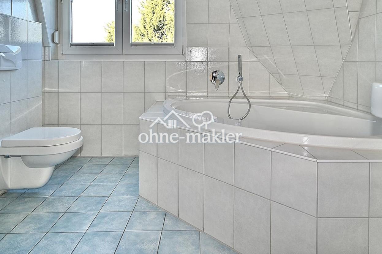 Badezimmer Eckbadewanne