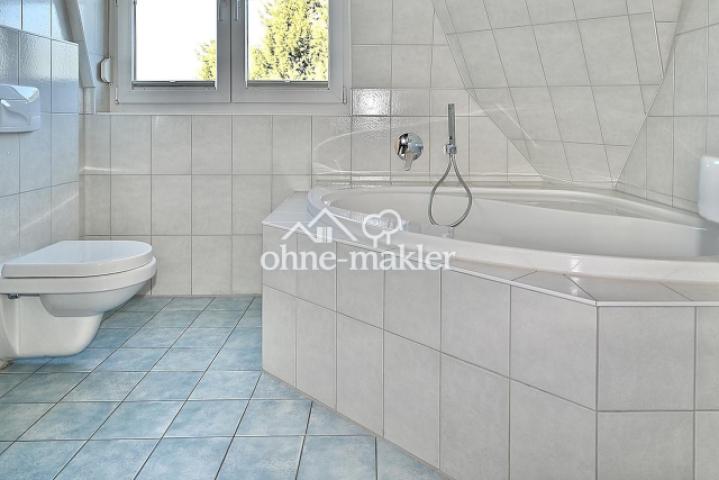 Badezimmer Eckbadewanne