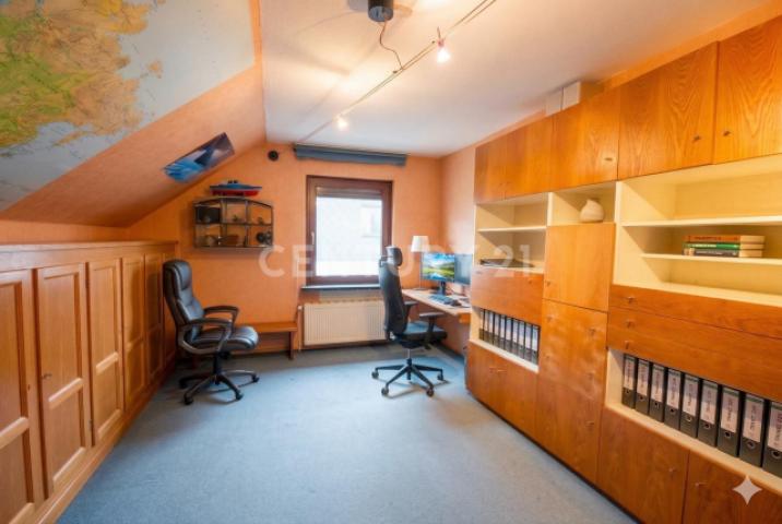 Kinderzimmer 2 (KI-bearbeitet)