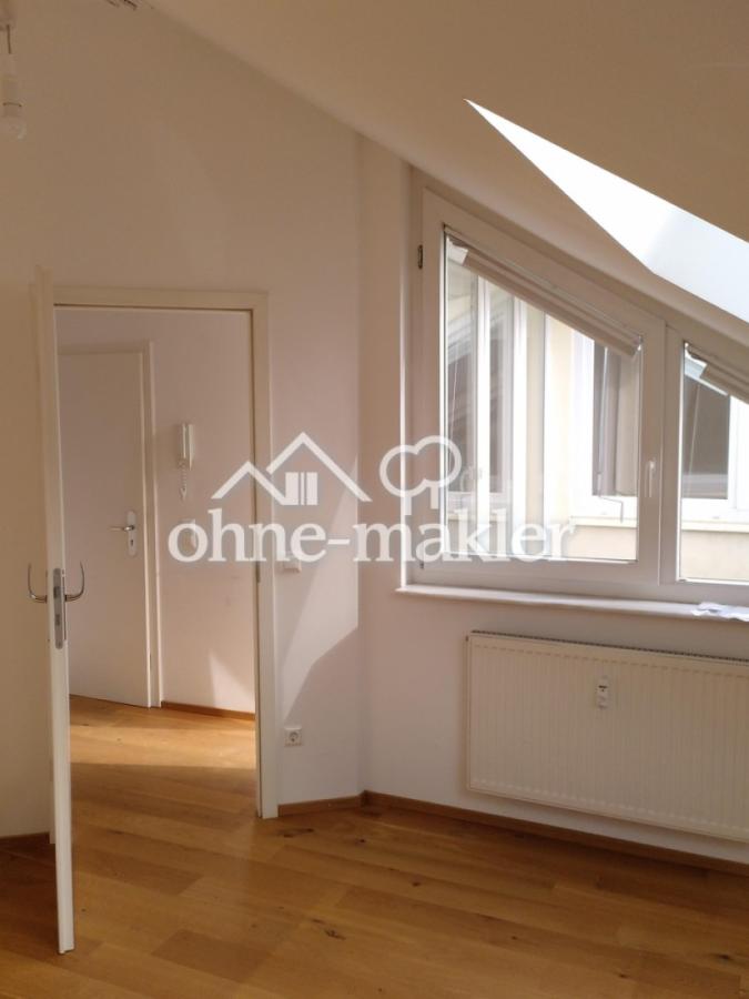 Arbeitszimmer neben Terrasse