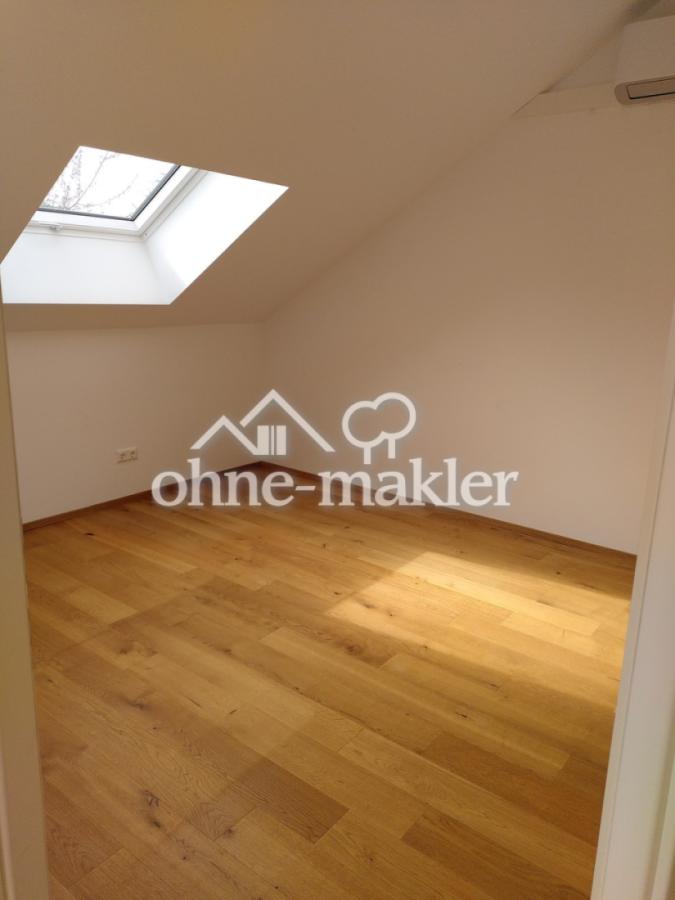 Arbeitszimmer neben Terrasse