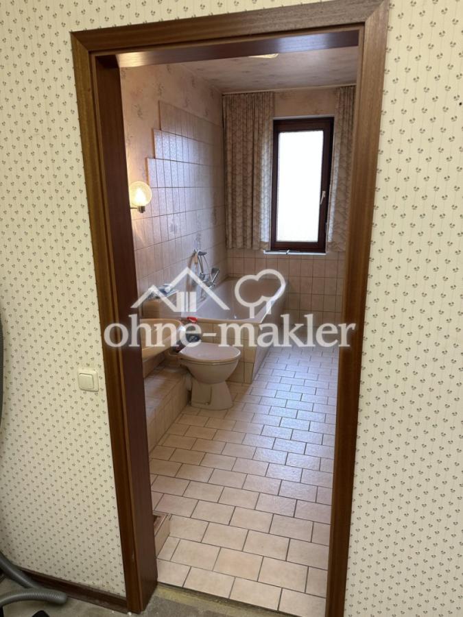 1. OG WC mit Wanne