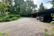Stellplatz im Carport