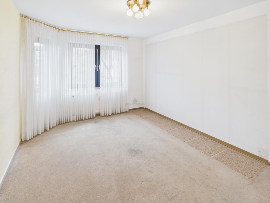 Schlafzimmer- Weyel Immobilien