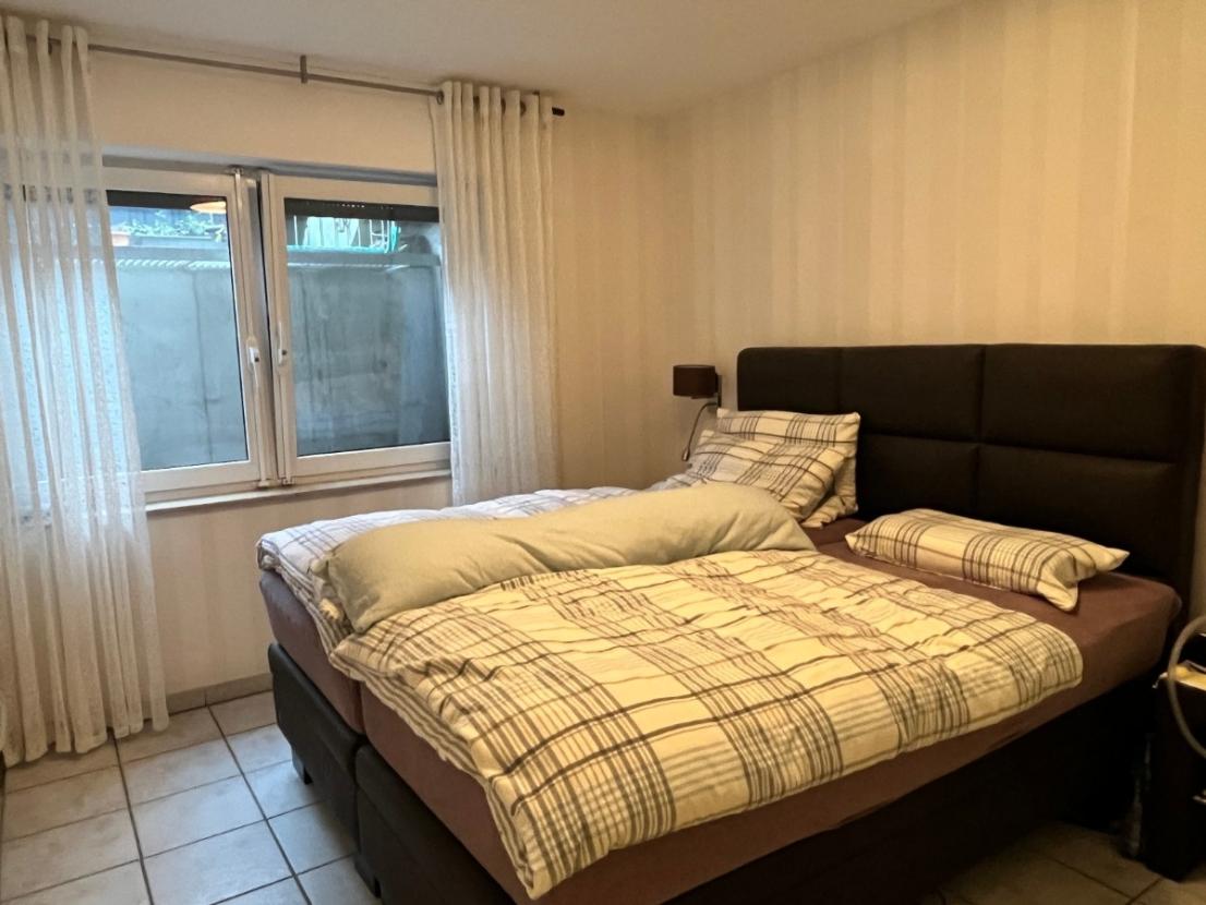 Schlafzimmer (2)