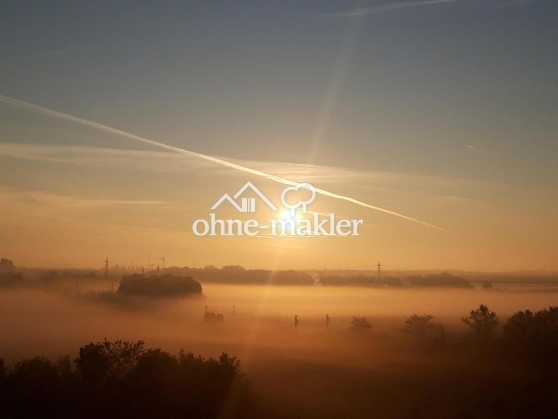 Sonnenaufgang im Nebel