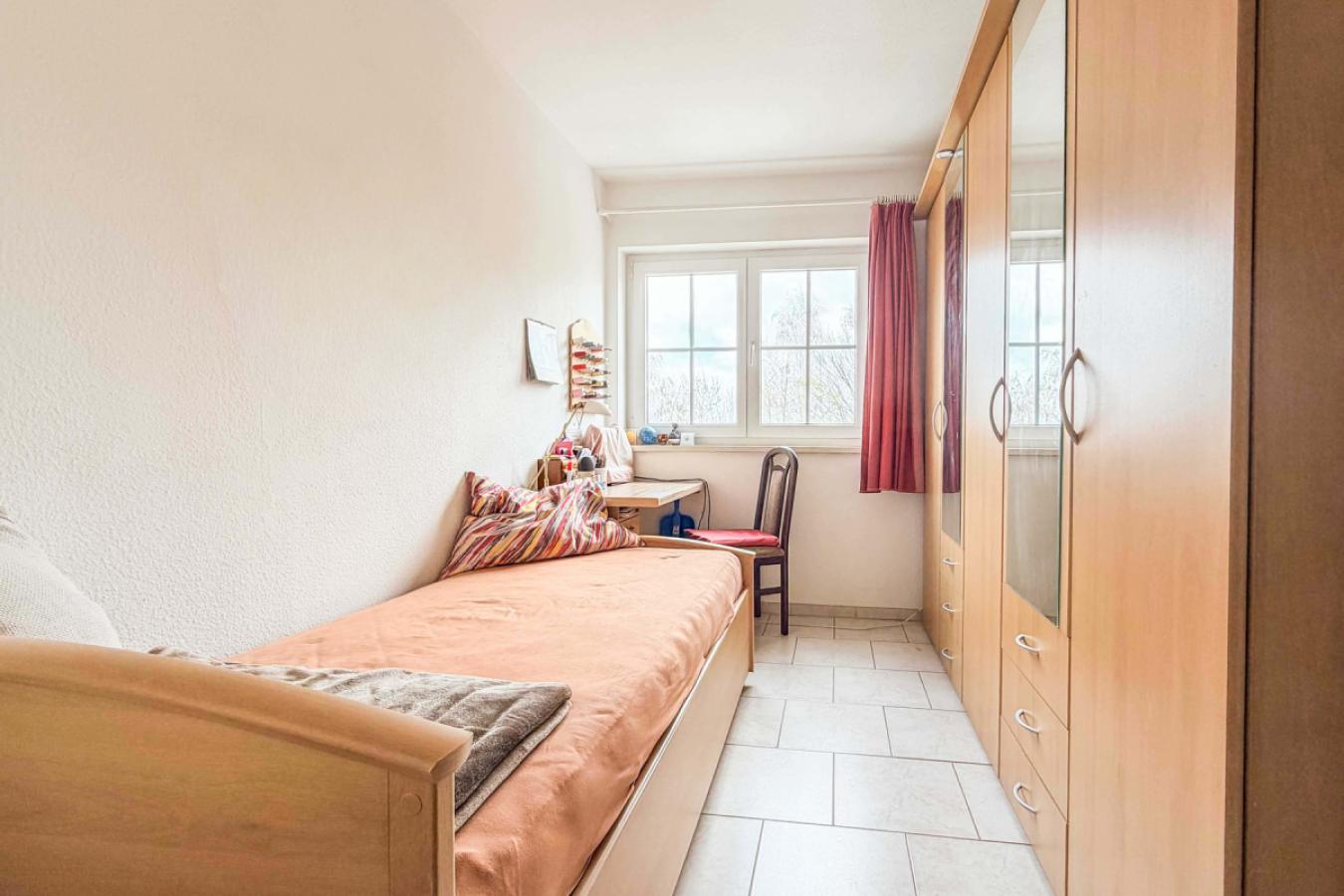 Schlafzimmer 2. OG