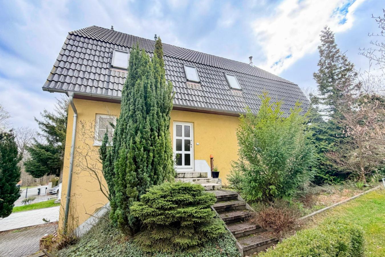 Hausansicht seitlich