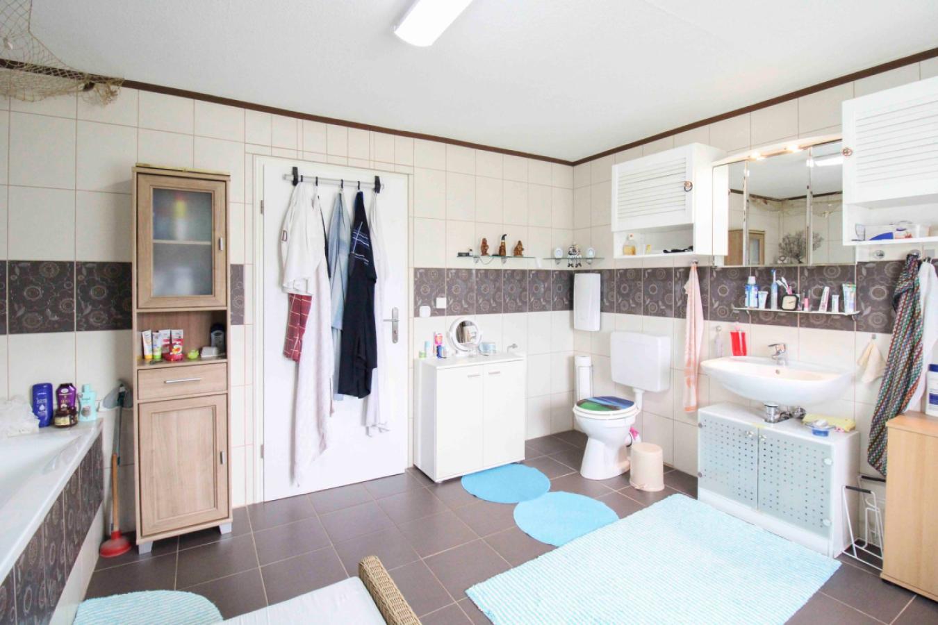 Badezimmer (2)