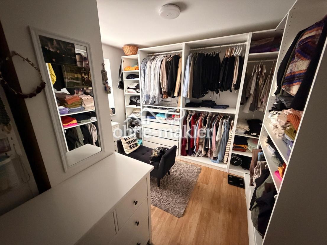 Ankleidezimmer/Schlafzimmer