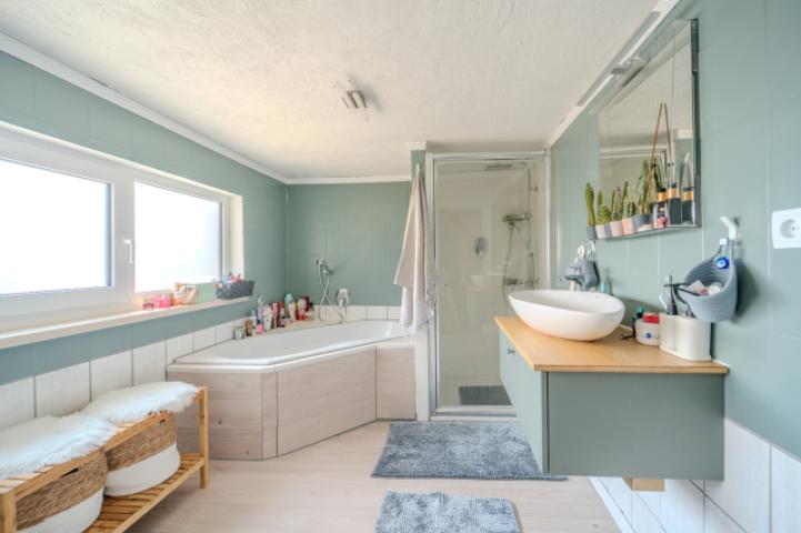 Badezimmer DG