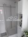 Dusche im Badezimmer