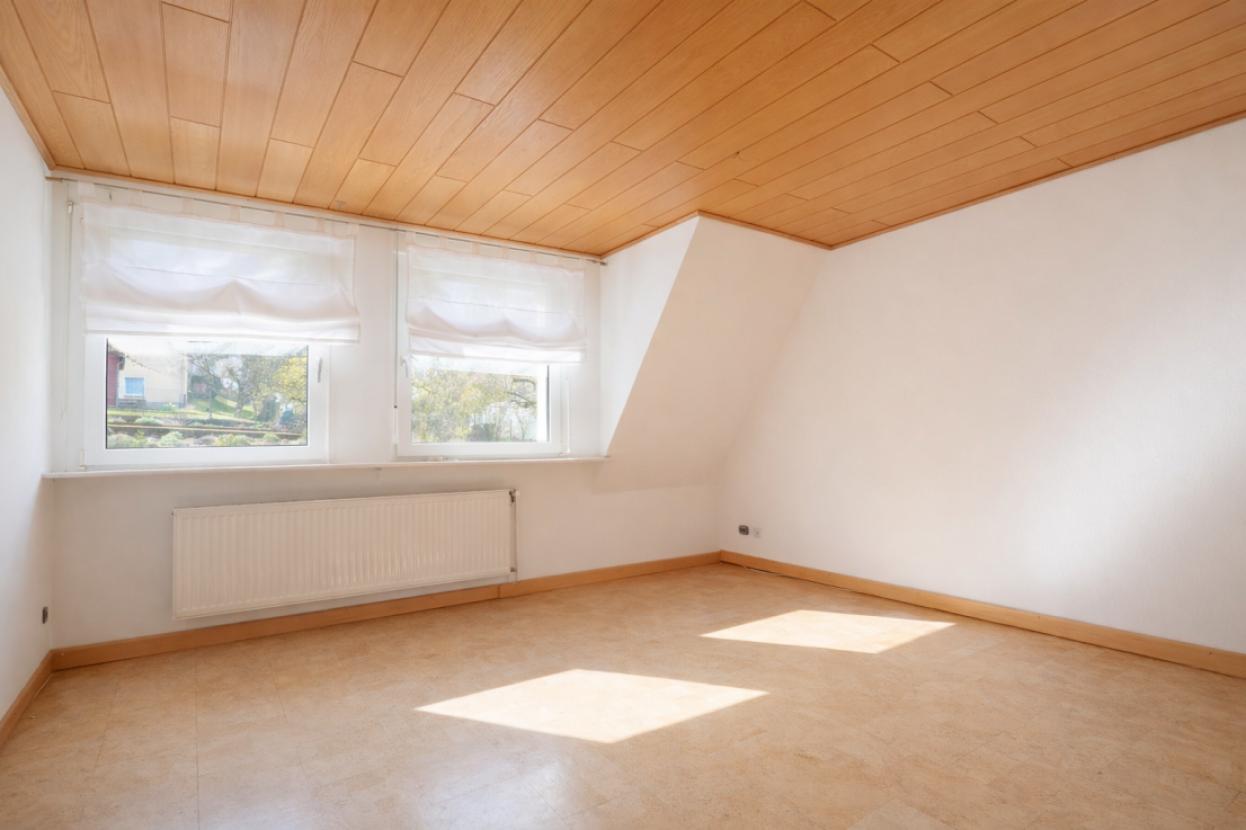 Wohnzimmer (DG)