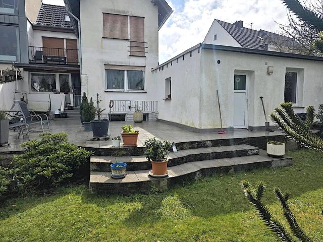 Rückansicht/Terrasse