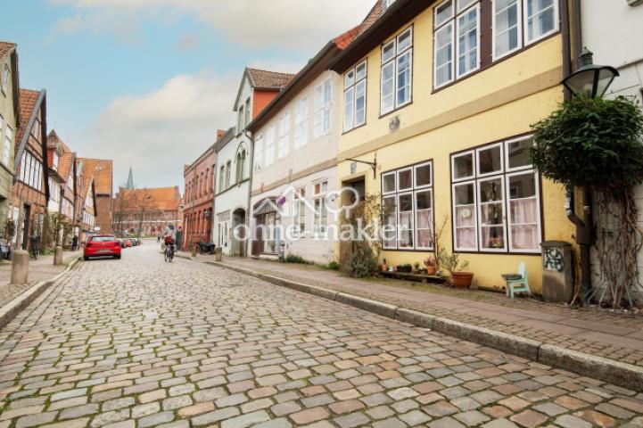 Straßenansicht 1