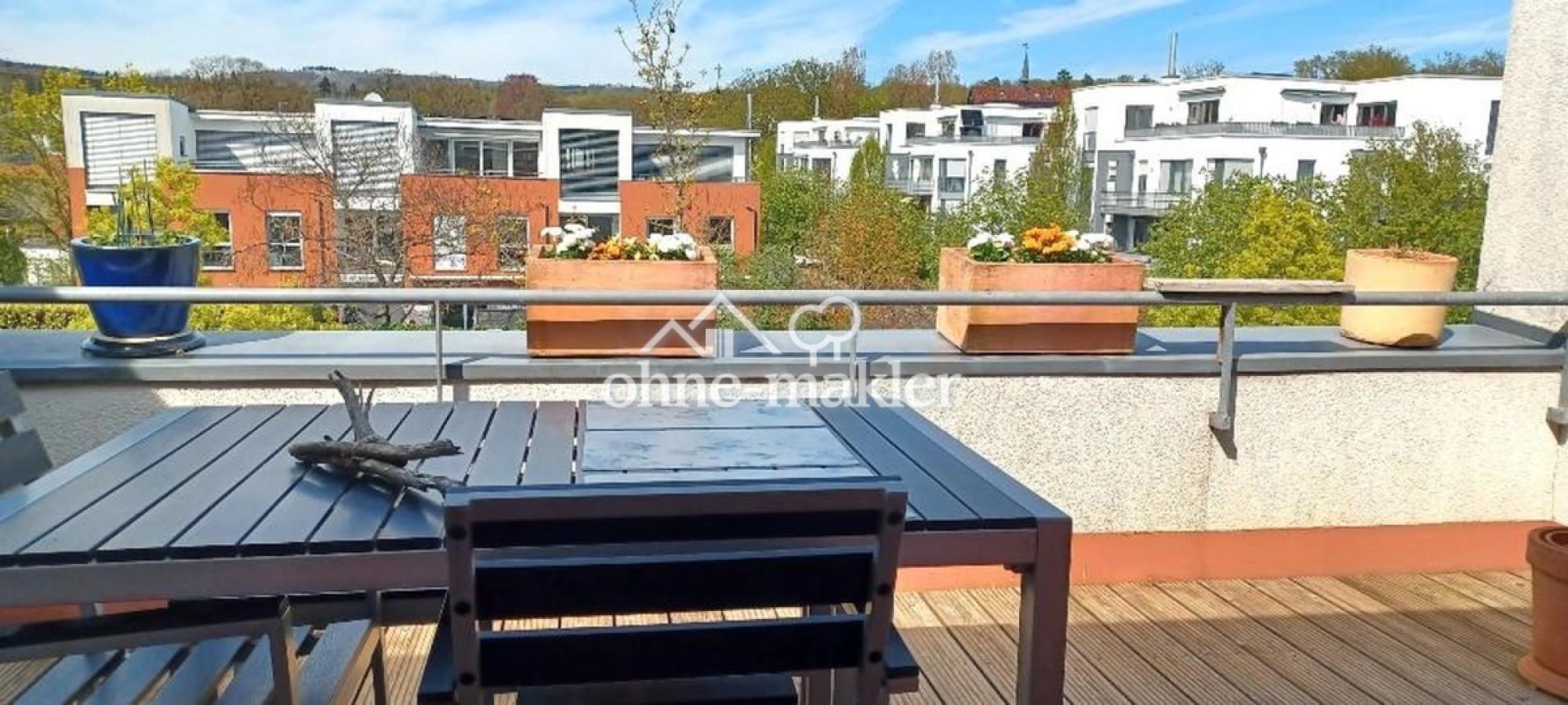 Dachterrasse mit Blick i. Grün