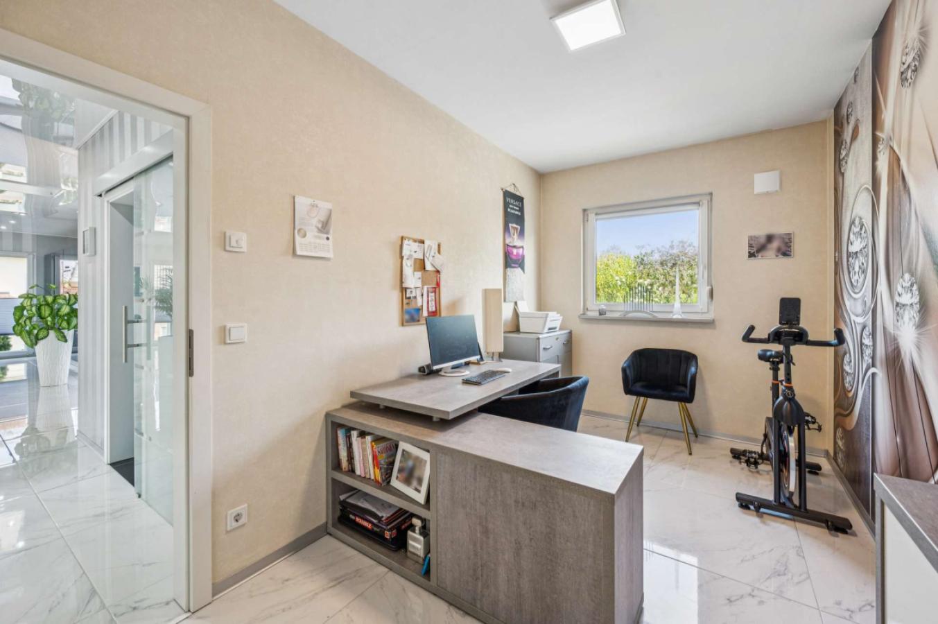 Büro/Schlafzimmer
