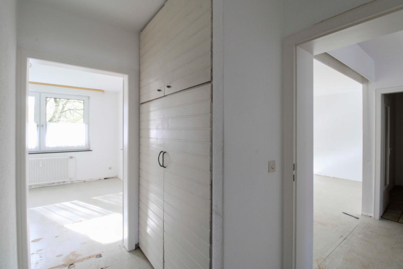 Flur mit Einbauschrank