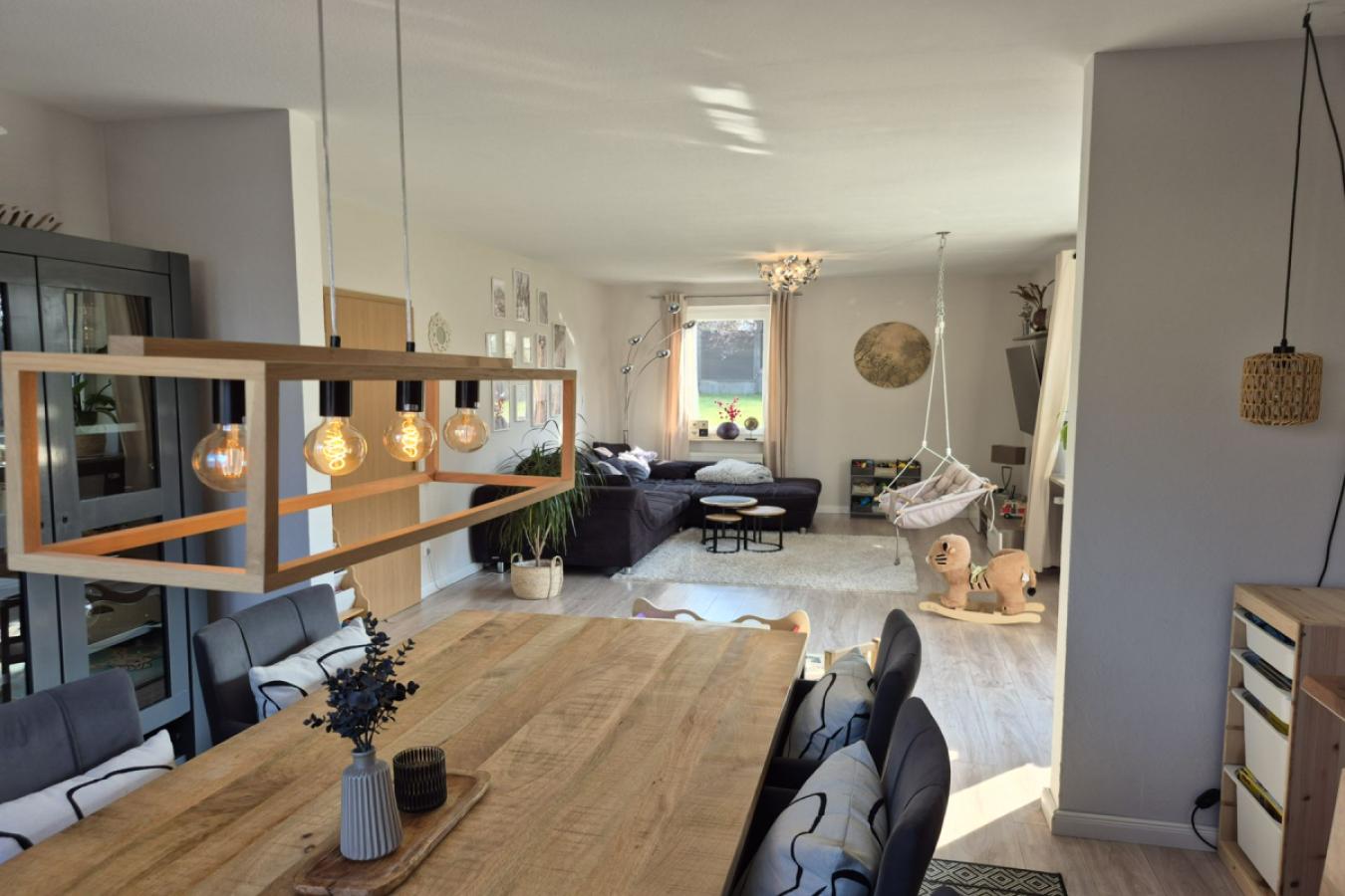 Wohn/- und Esszimmer