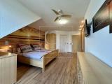 Schlafzimmer mit 2. Balkon