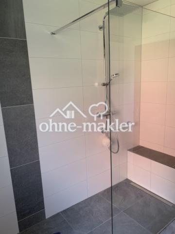 Bad / Walk in Dusche EG