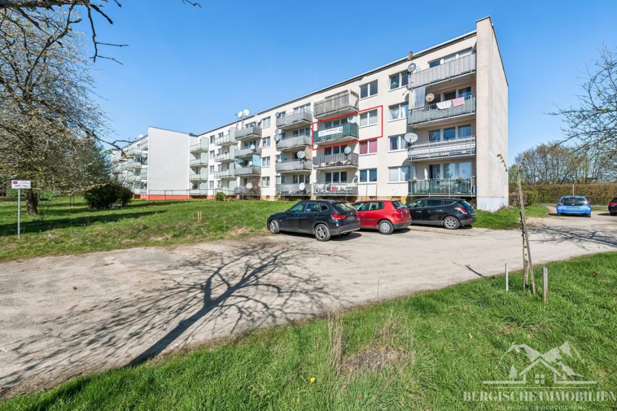 Außen - Parkplatz